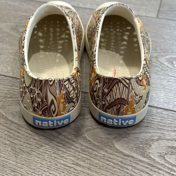 Walt Disney World Recyclable Disney Moana  Native Shoes Unisex M4 W6 Water - Picture 4 of 5